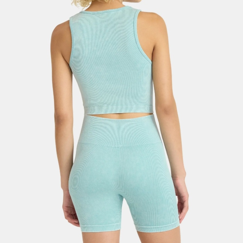 No Boundaries Seamless Cropped Henley Tank and Bike Shorts Set, 2-Piece - Picture 3 of 5